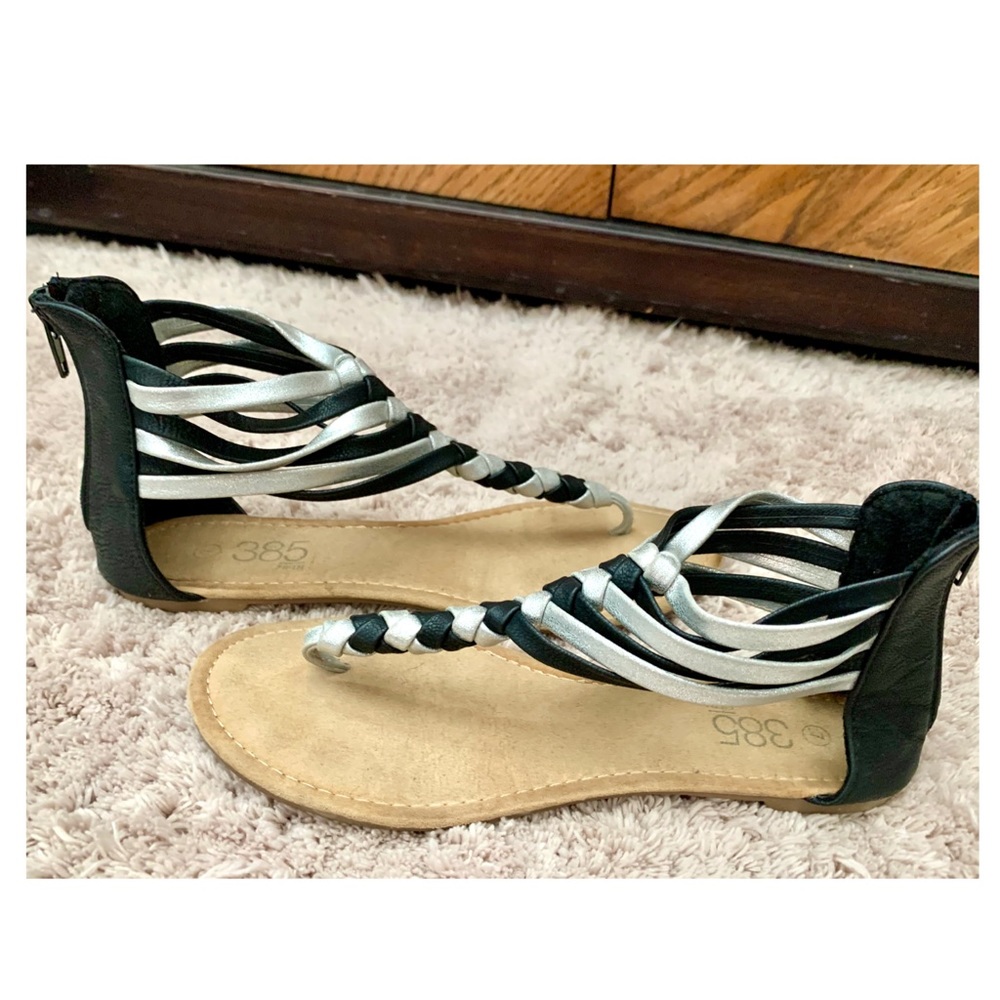385 Fifth Black/Silver Sz7 Slip Zip Ankle Sandals